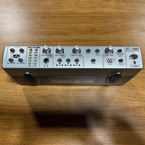 Behringer MON800 Ultra-Compact Stereo Monitor Matrix Mixer - USED